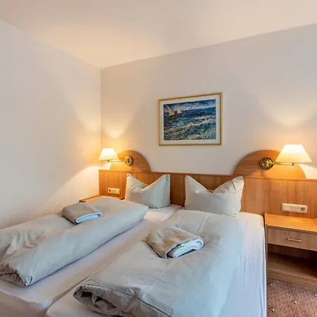 מלון דירות Am Stadtpark 3*